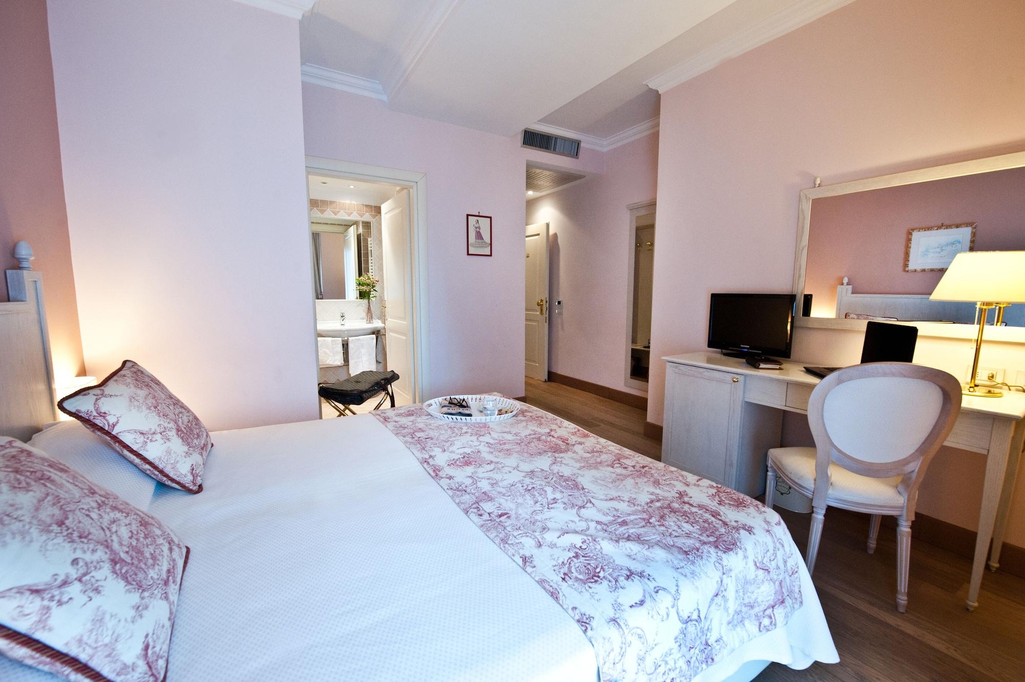 Ostuni Palace - Hotel Bistrot & Spa Bagian luar foto