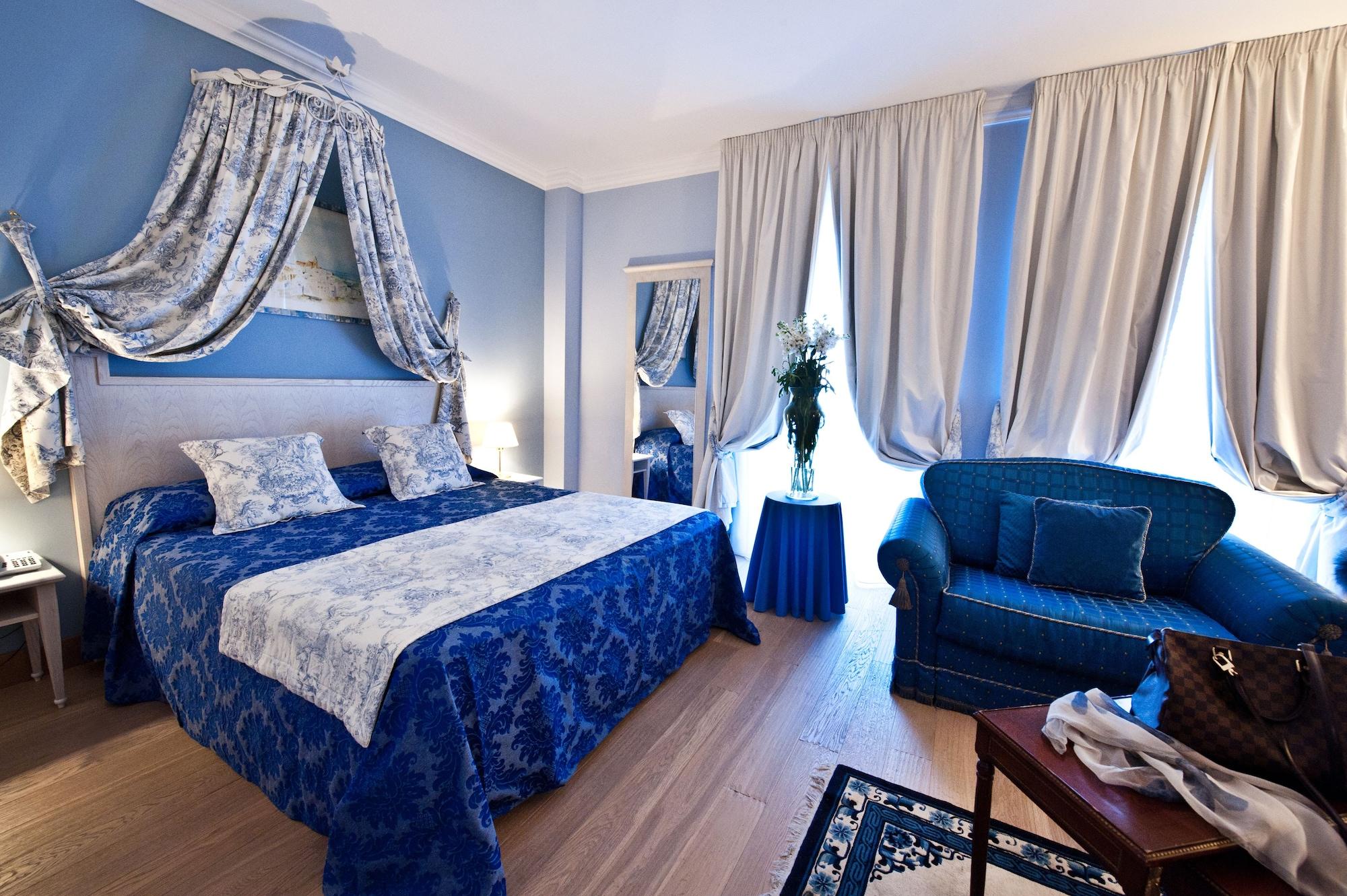 Ostuni Palace - Hotel Bistrot & Spa Bagian luar foto