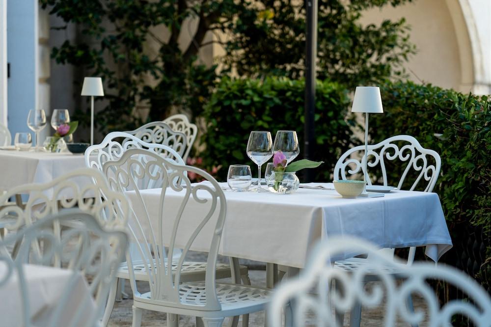 Ostuni Palace - Hotel Bistrot & Spa Bagian luar foto
