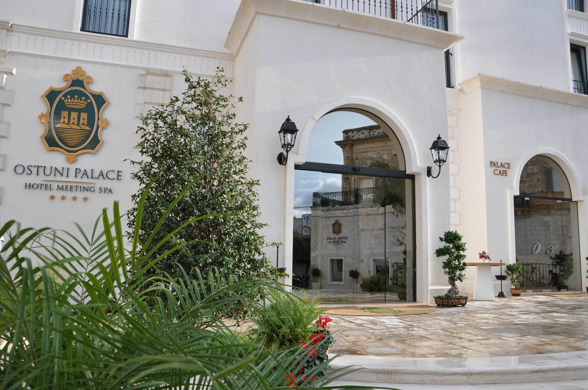 Ostuni Palace - Hotel Bistrot & Spa Bagian luar foto
