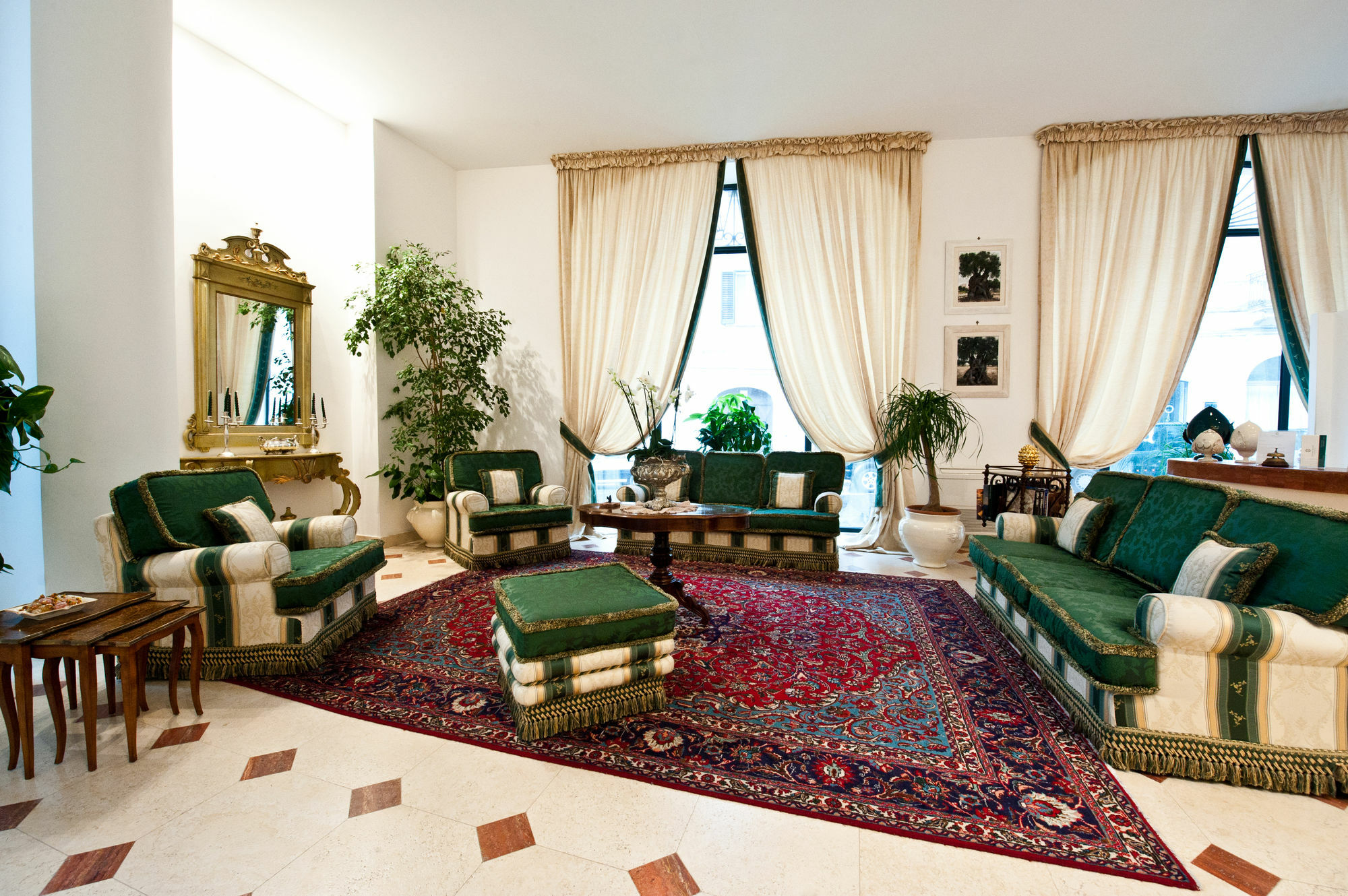 Ostuni Palace - Hotel Bistrot & Spa Bagian luar foto