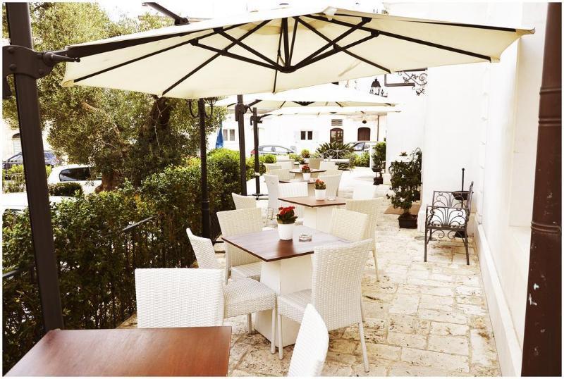 Ostuni Palace - Hotel Bistrot & Spa Bagian luar foto